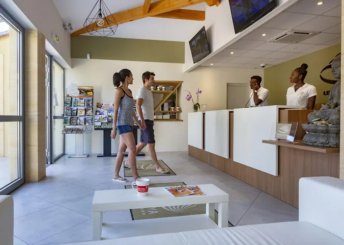 4p 2bdrms Airconpremium *